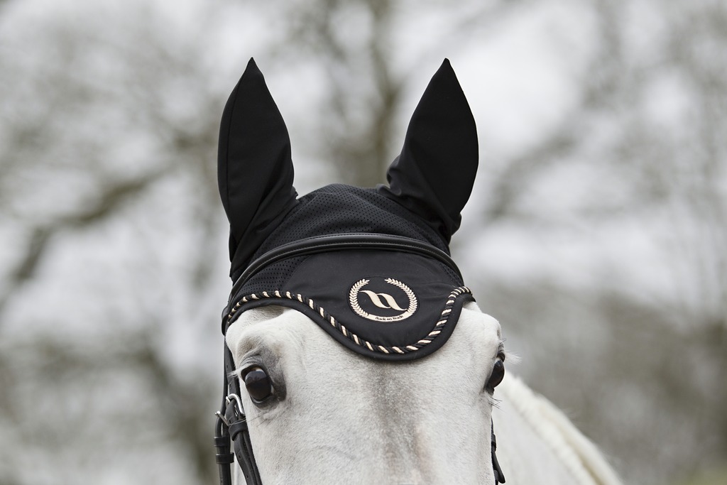 BACK ON TRACK - Bonnet Chasse-Mouche Noir – Image 2