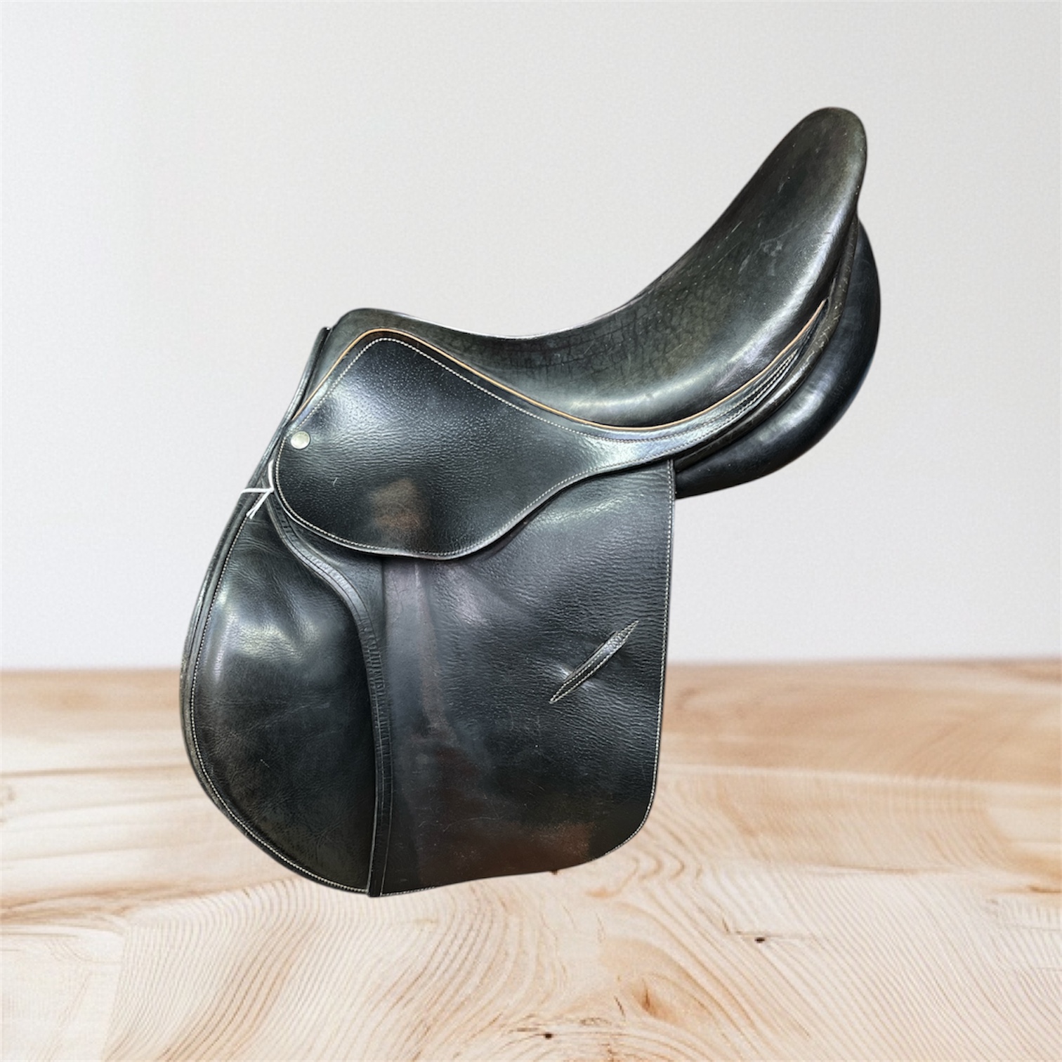 CHILDERIC - Selle 17" Cuir Noir