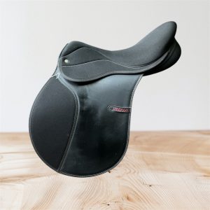 MAXAM - Selle synthétique 17" Noir