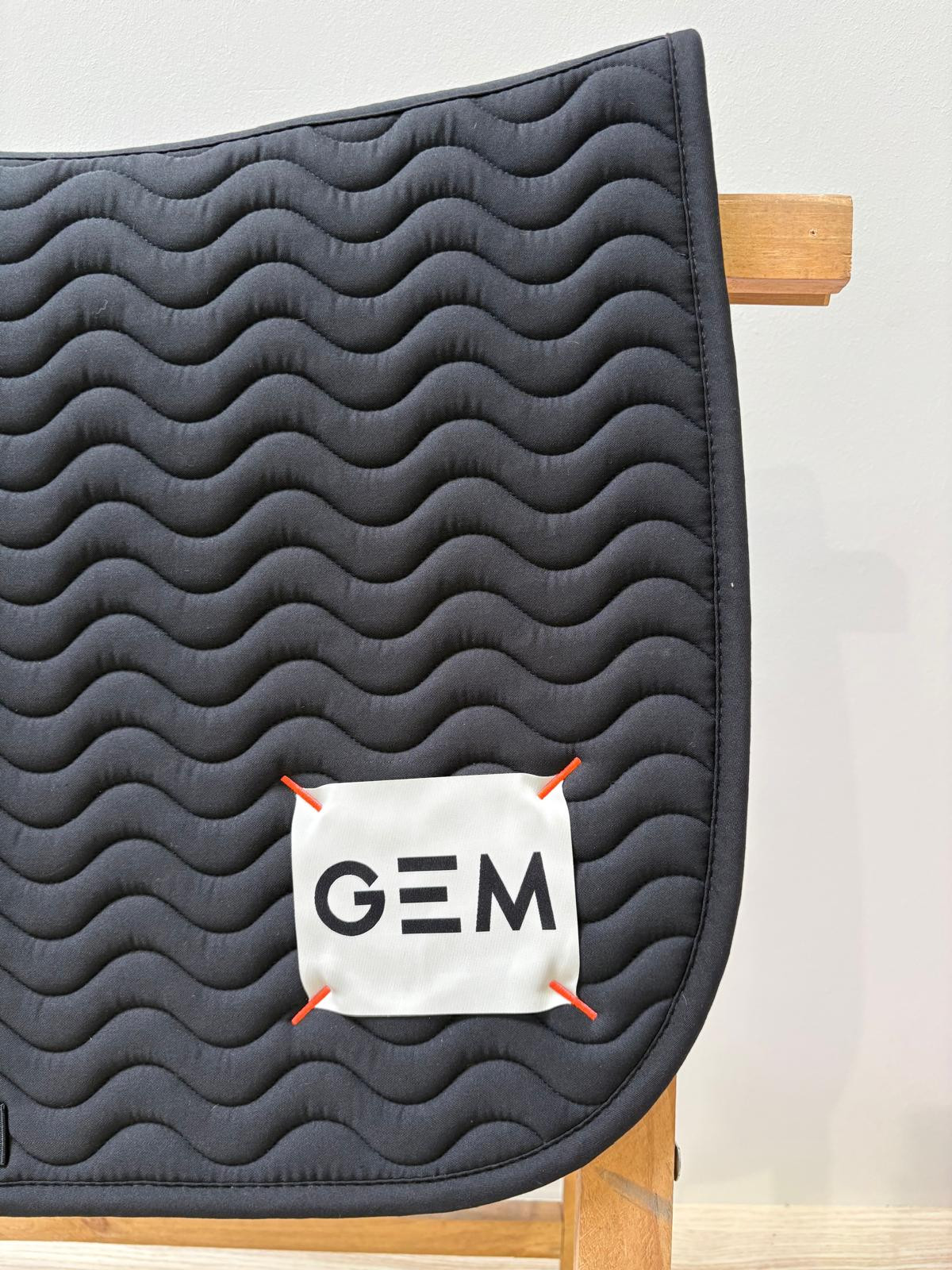 GEM - Tapis de selle "Touc Touc" Noir/Ecru – Image 2