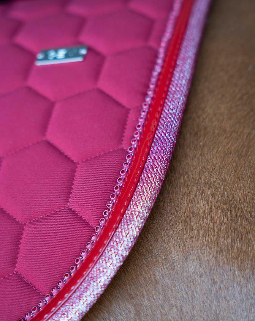 GEM - Tapis de selle "Atlas" Cerise – Image 2