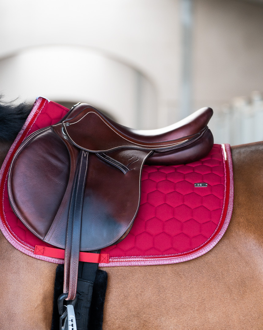 GEM - Tapis de selle "Atlas" Cerise – Image 4