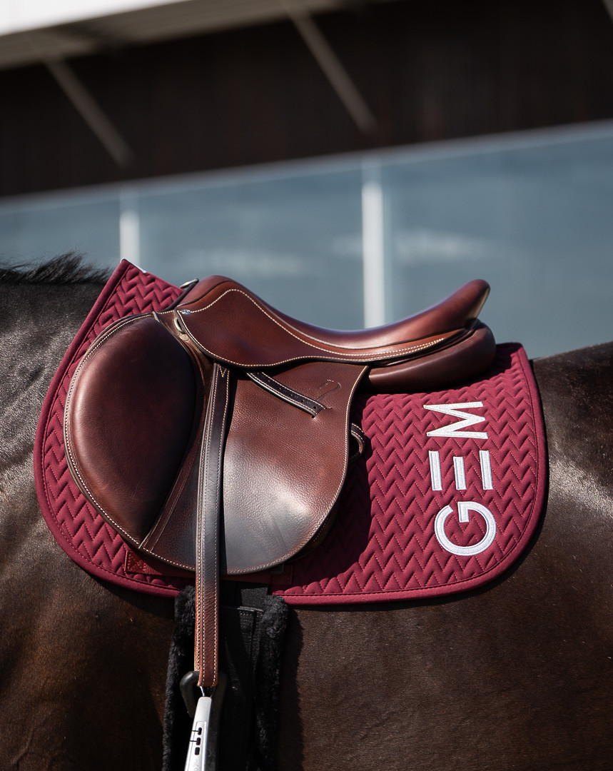 GEM - Tapis de selle "TEN" Bordeaux – Image 4